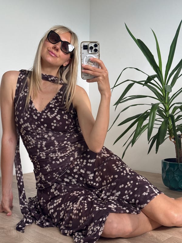 Afternoon outfit selfies at home in Carnikava, pets included