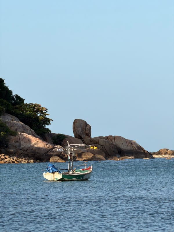 Kayaking, paddleboarding, and beachside relaxing on Ko Samui