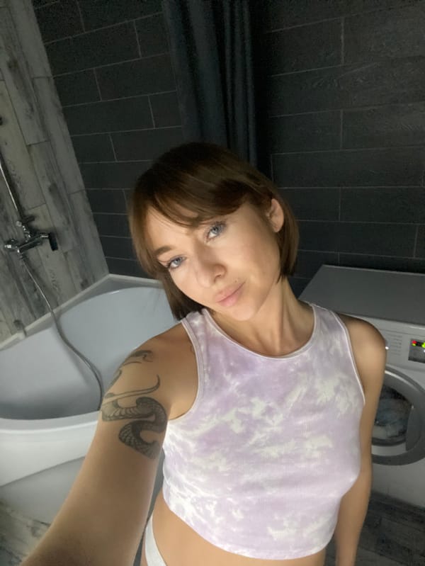 Woman Takes Bathroom Selfie in Irkutsk