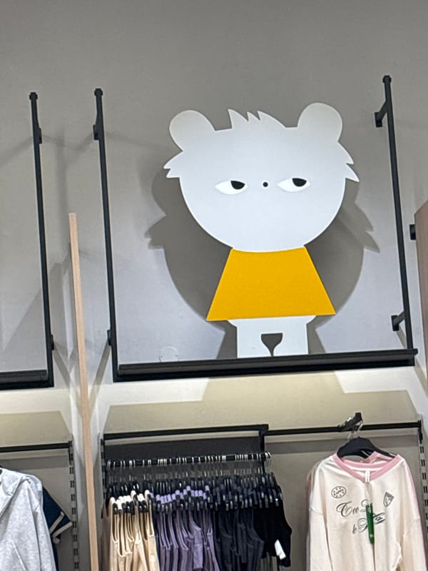 Ordinary shopping center activity documented in Murino, Russia