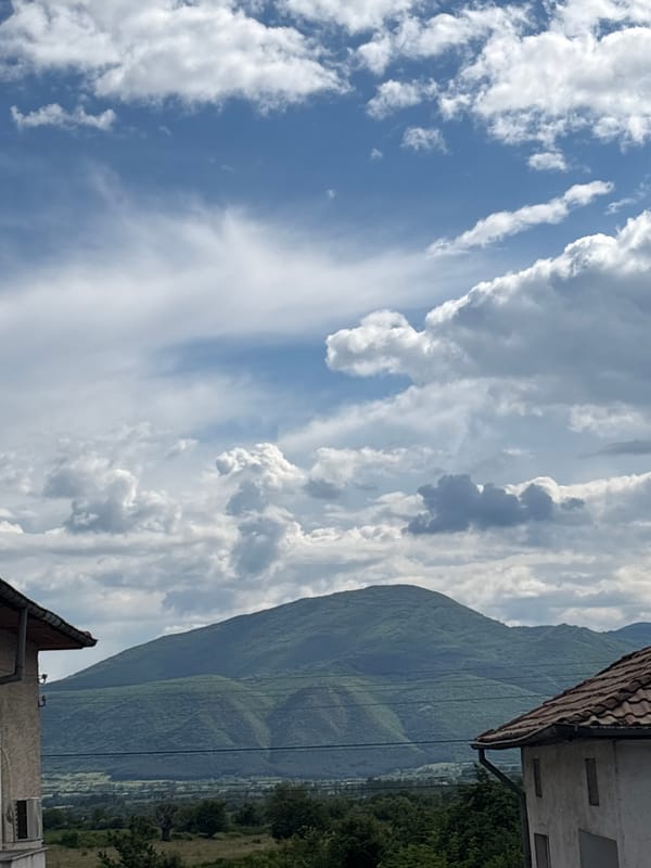 Casual moments captured in Garmen: mountain views and cosmetics