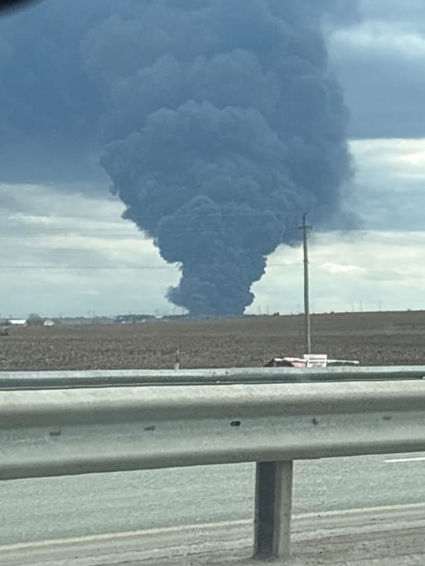 Large smoke plume observed over Mokino, Russia