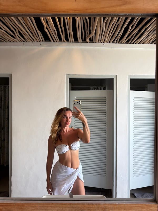 Resort day in North Kuta: pools, lounging, and mirror selfies