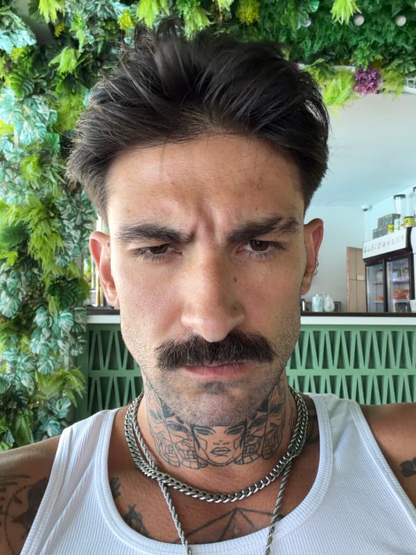 Man in white tank top spotted in Kathu, Thailand