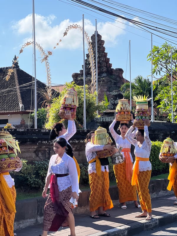 Balinese procession and everyday street life in North Kuta