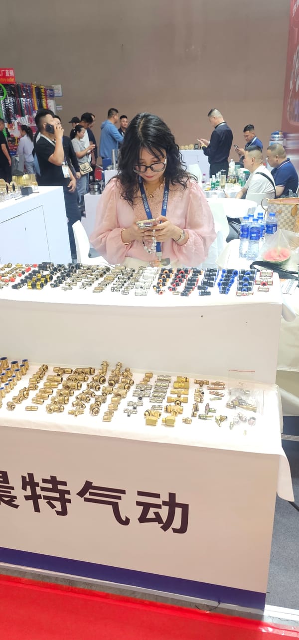 Auto parts trade show held overnight in Liangjiang, China