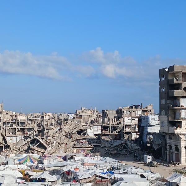 Witnesses document destruction and displacement camps in Gaza City