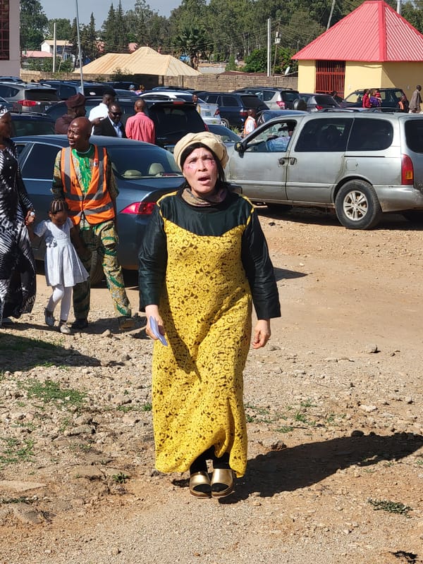 Morning market life and daily routines documented in Gura Top
