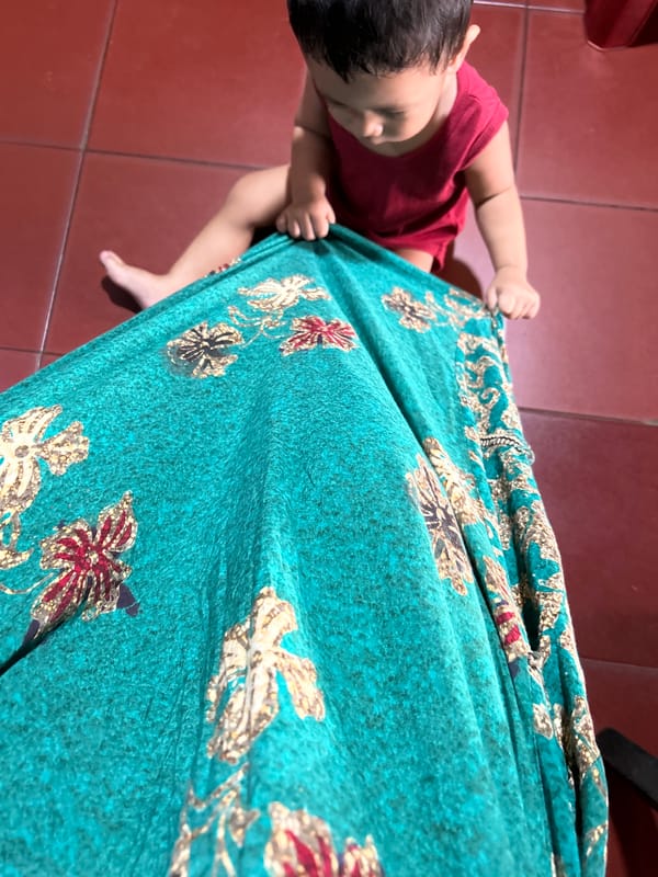 Family morning at a Depok home with food, kids, and festivities
