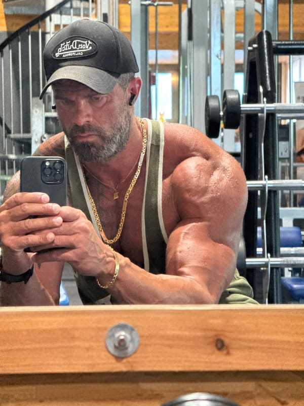 Man Takes Gym Selfies at Jemelle Fitness Center