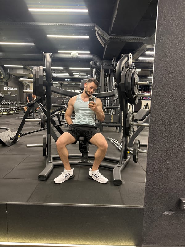 Gym workout session with selfies and motivational quotes in Yerevan