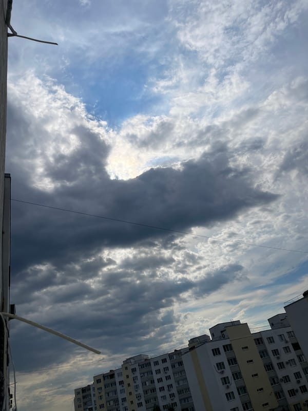 Mixed clouds observed over Saratov rooftop area