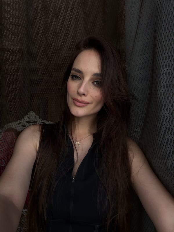 Quick selfie session in Ufa, black top and crescent necklace
