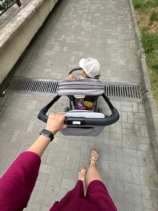 Morning stroller walk through Sochi's gardens and waterfront
