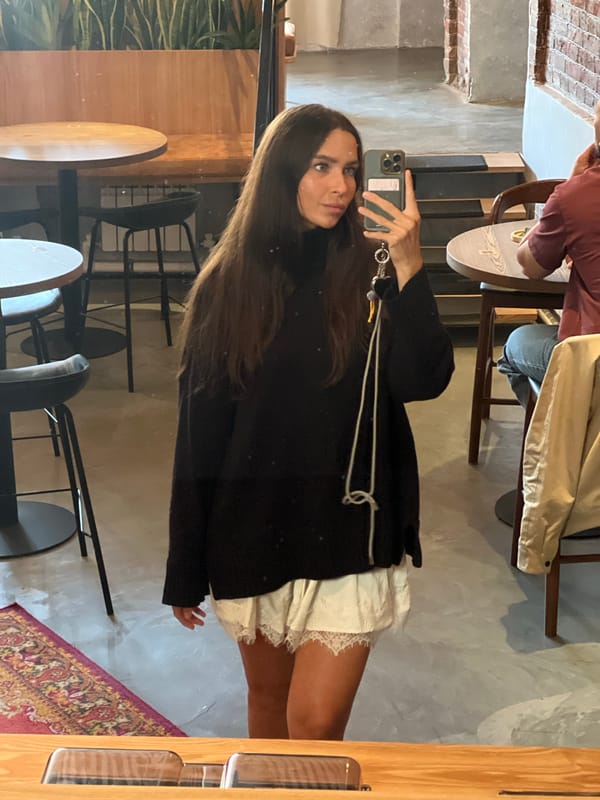 Late-night cafe visit documented in Vladivostok selfies and breakfast photos