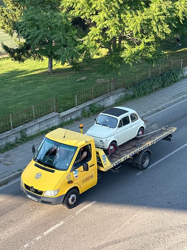 Busy afternoon on Veliko Tarnovo's main road strip