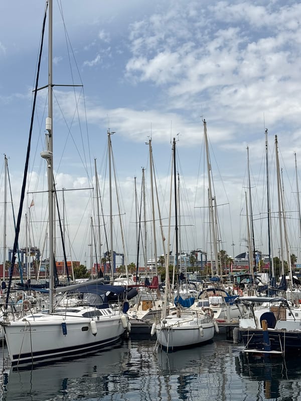 Hanging at a Valencia sailboat marina with an Aranciata