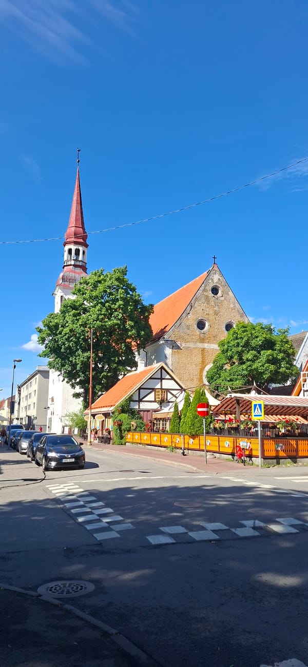 Sunny summer afternoon stroll through Pärnu's old town