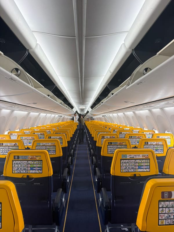 Routine afternoon operations documented at Porto Airport, Portugal