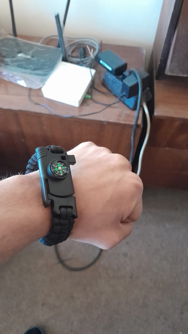 Man spotted wearing survival bracelet with compass in Bulgaria