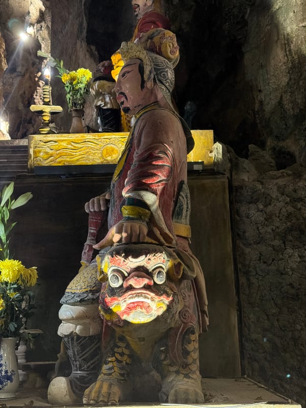 Tourist visits cave temples by motorcycle in Đà Nẵng
