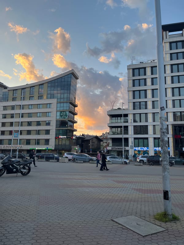 Sofia evening scenes captured by witnesses during rush hour