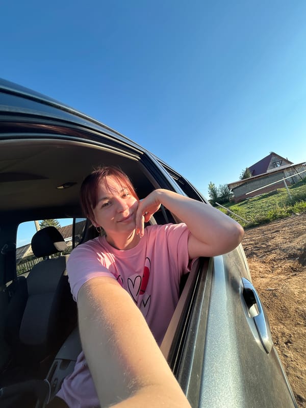 Sunny car ride through Foky, Russia — window selfies and road views