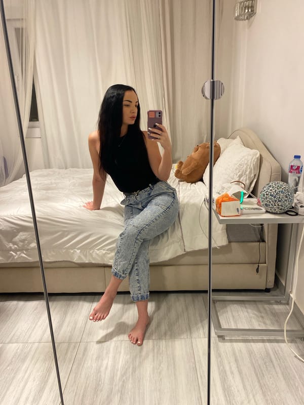 Hotel room selfie session in Sharm El Sheikh