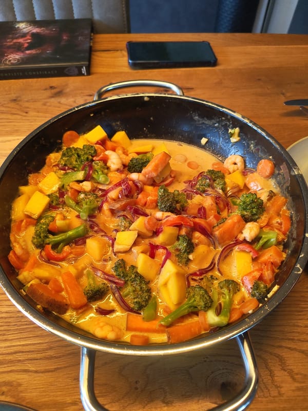 Cooking and electronics documented in Mettlach Germany