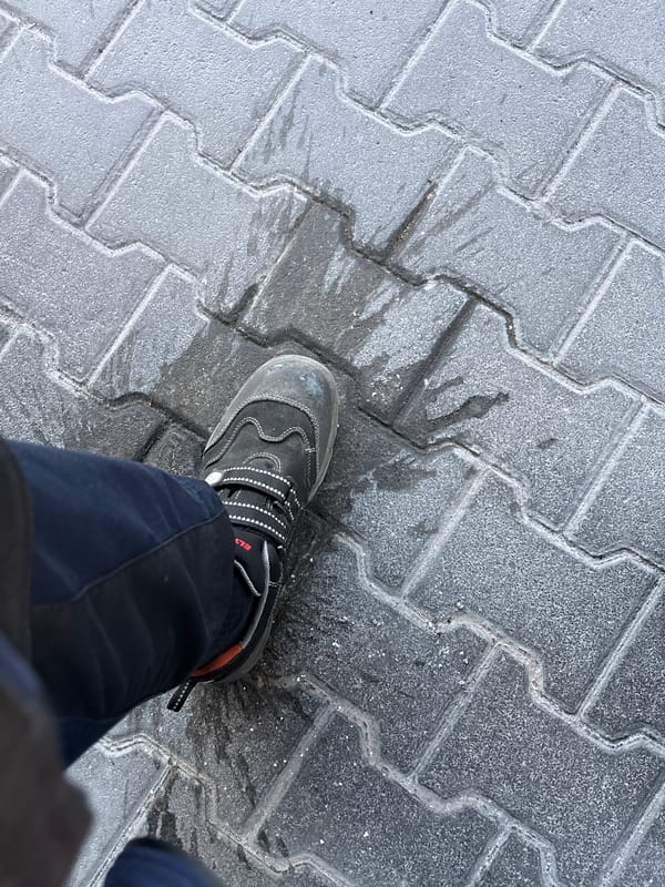 Ground-level moments at a Mannheim loading dock, August 2026