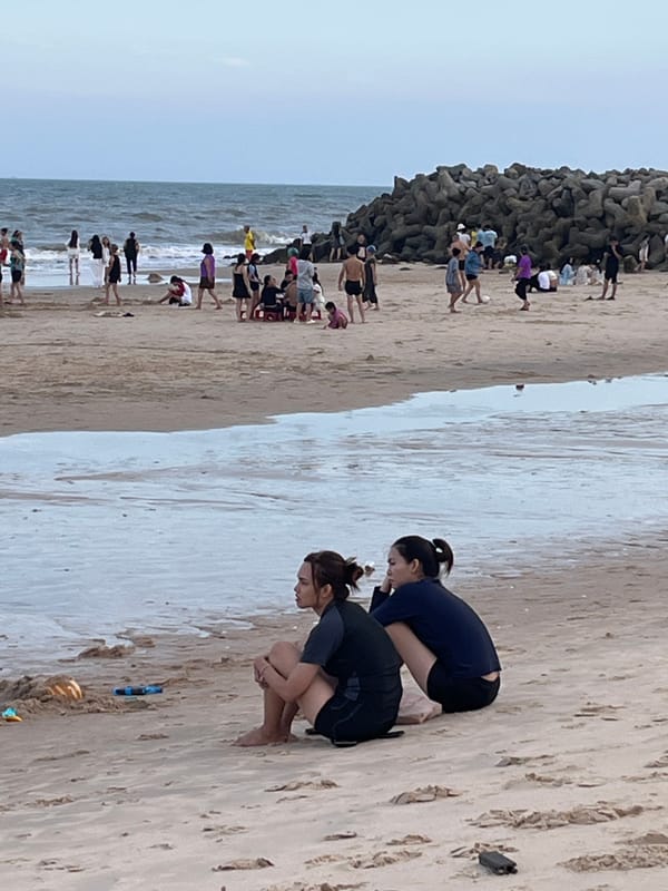 Casual beach afternoon in Phu Thuy Ward, Vietnam