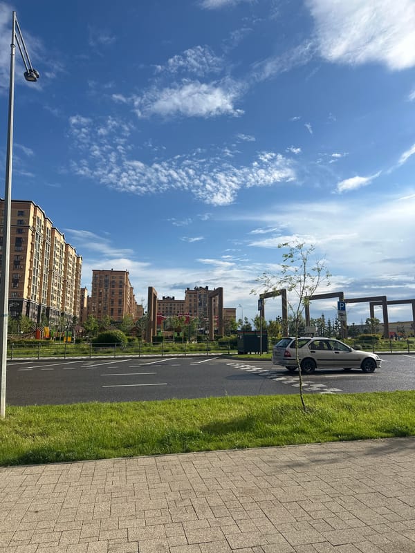 Sunny morning street scene documented in Stavropol residential area