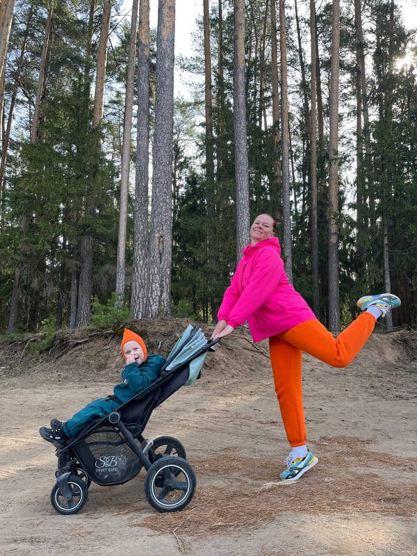 Morning family walk captured in rural Chaikovsky, Russia