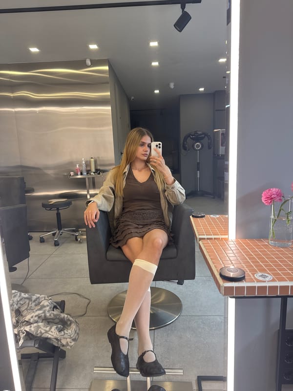 Woman documents hair salon visit in Tbilisi