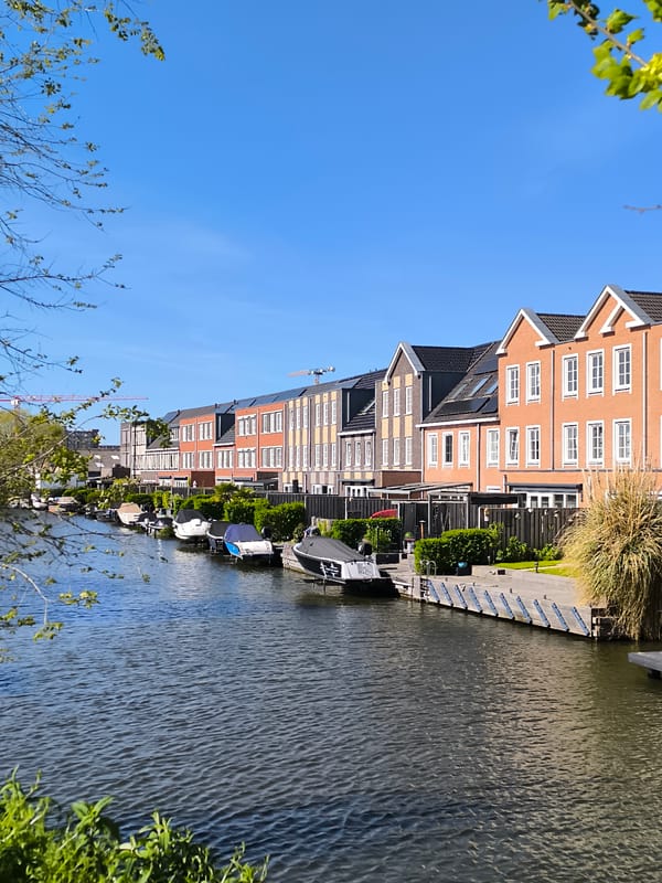 Sunny morning canal scene documented in Alkmaar, Netherlands