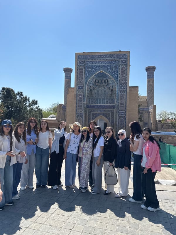 Rooster fight witnessed in Samarkand dirt lot