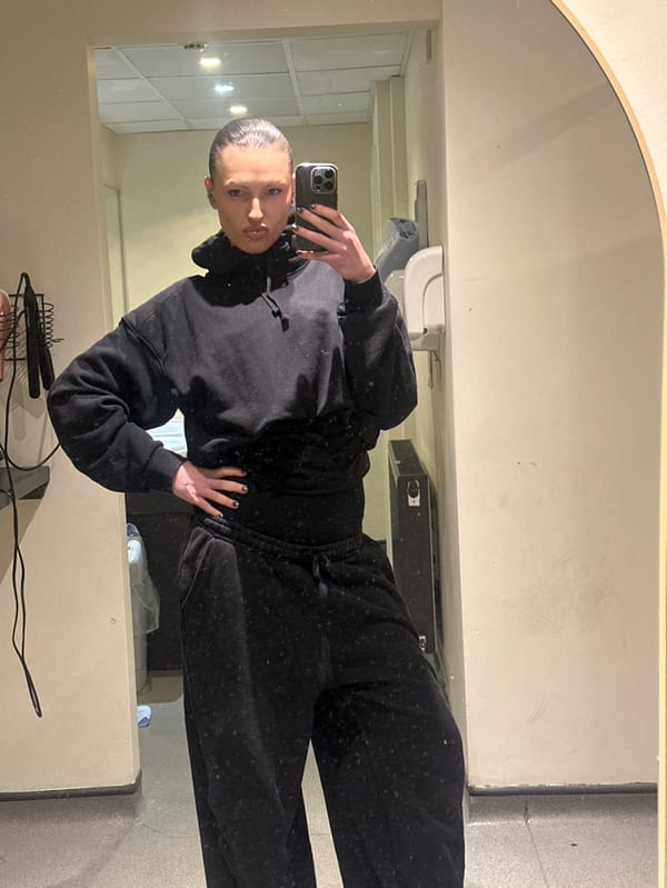 Person documents personal moments across Kent locations Saturday afternoon