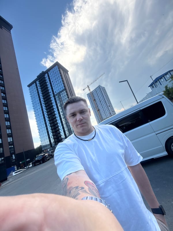 Selfies and city shots around a Vladivostok construction zone