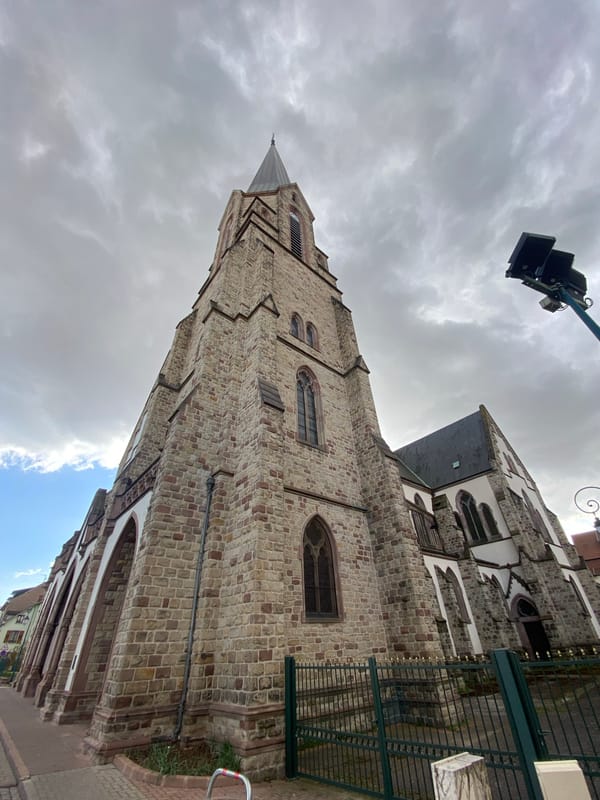Tourist documents walking tour of Bischheim, France landmarks