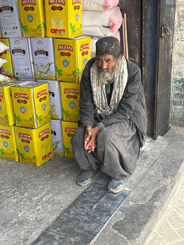Morning market life documented in Quetta, Pakistan