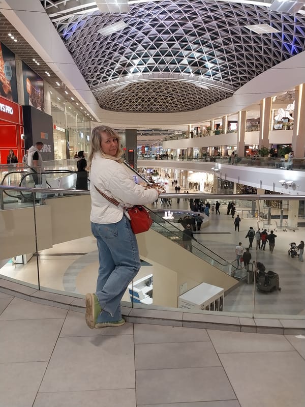 Evening Shopping Activities Documented at Sochi Mall