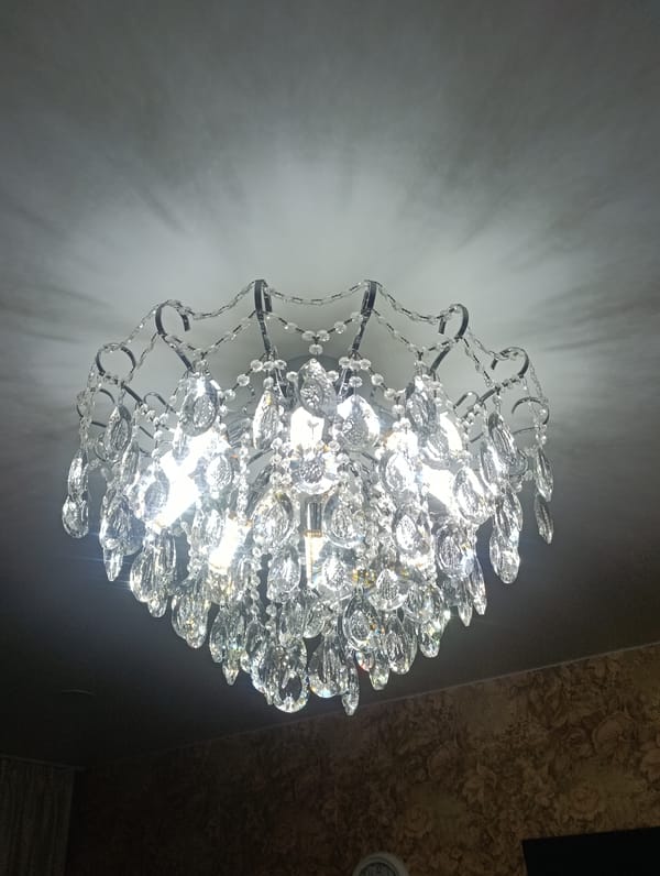 Interior home details documented in Krasnoyarsk residence