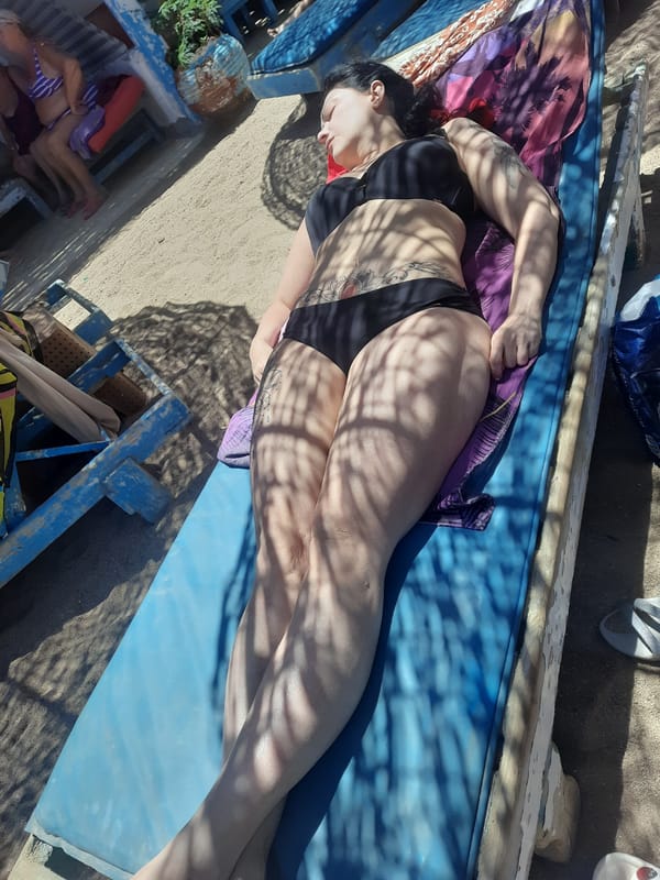 Ordinary beach day documented at Al Hadaba resort, Egypt