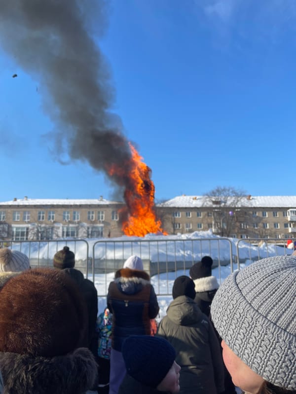 Traditional Maslenitsa effigy burning celebration draws crowds in Chaikovsky
