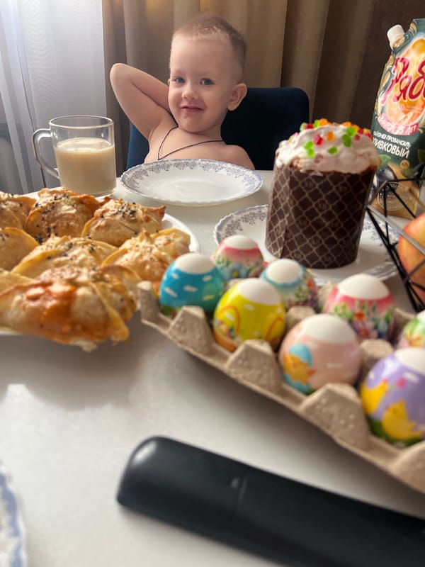 Easter feast prepared in Russian village before dawn