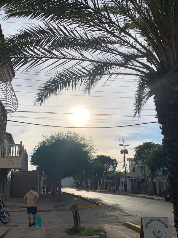 Street scenes and a water refill stop in Santa Ana, Venezuela