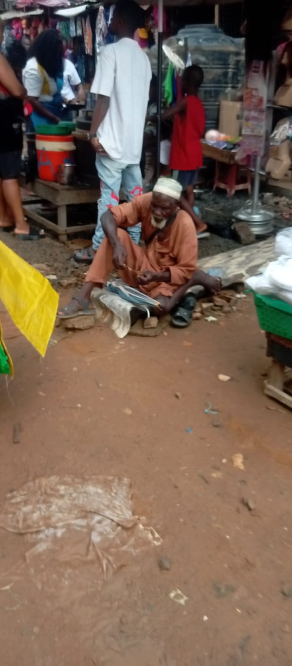 Everyday street and market life across Onitsha and Fegge, Nigeria