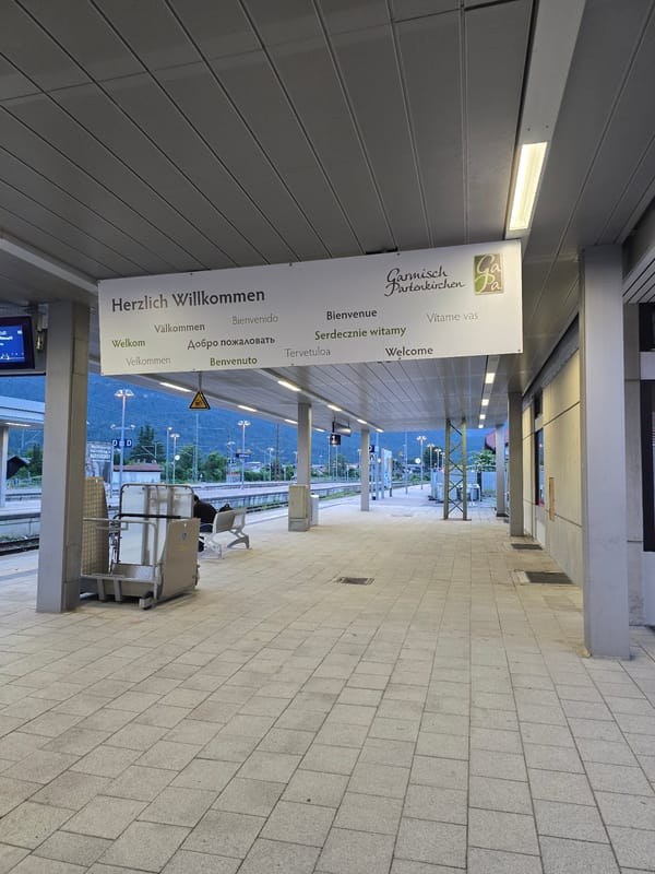 Afternoon leisure documented across Garmisch-Partenkirchen parks and landmarks