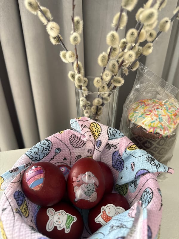 Easter preparations and family moments documented in Votkinsk