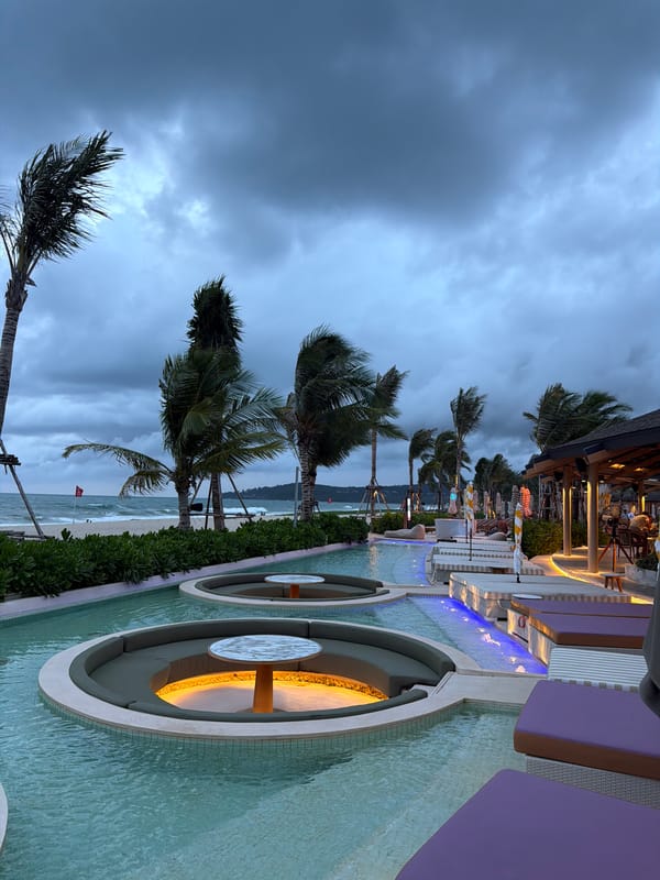 Storm weather draws beachgoers to Choeng Thale shores